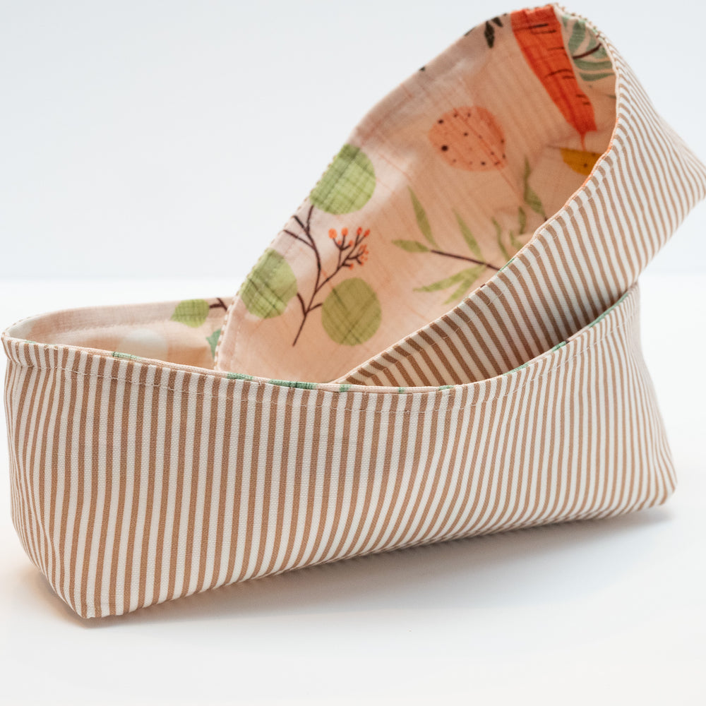 Easter Bunny & Spring Flowers Tasca