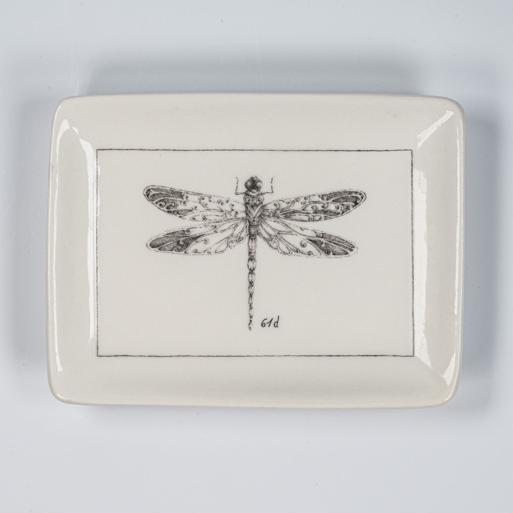 Coton Colors Plate Stand – The Bugs Ear