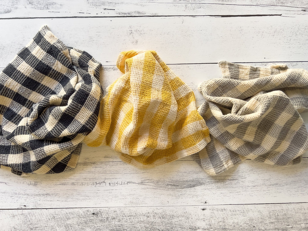 https://stellastable.com/cdn/shop/products/waffled_dish_towel_checkered_collection.jpg?v=1669131085&width=1080